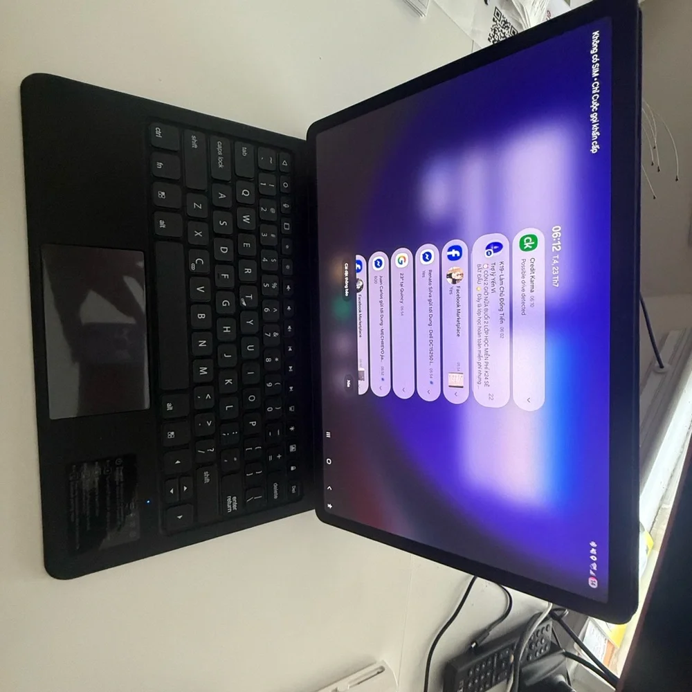 Samsung Tablet S9+ LTE factory Unclocked include Keyboard
